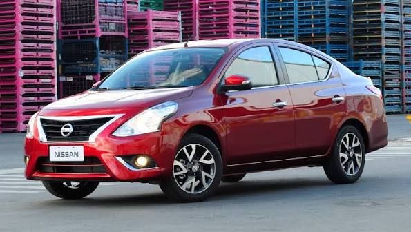 Nissan Versa Automático